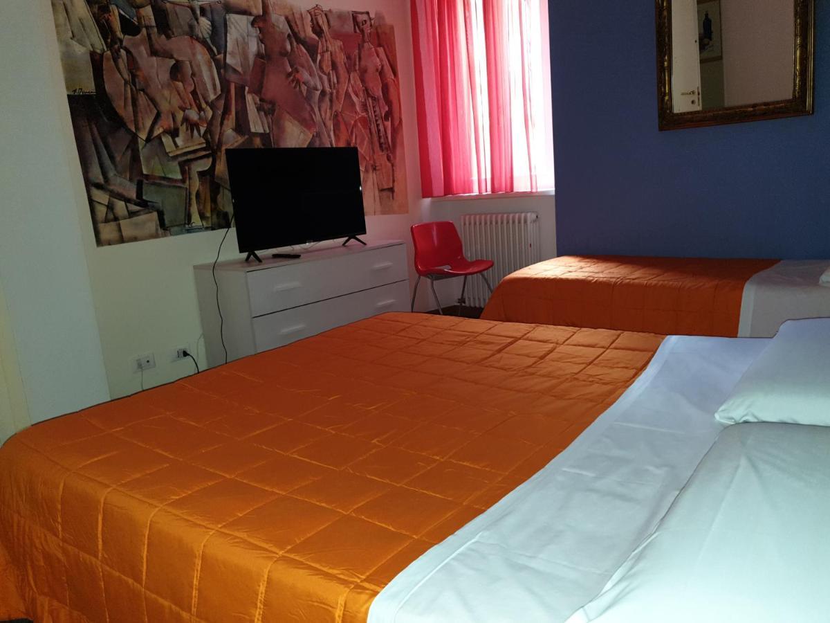 Valsolda Caffe Del Viaggiatore מראה חיצוני תמונה